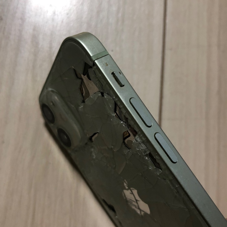 iPhone 15pro 12mini iPad 全てジャンク（スマホ）の商品画像 - 査定依頼日：2026年4月11日 - 最高査定価格：91,000円