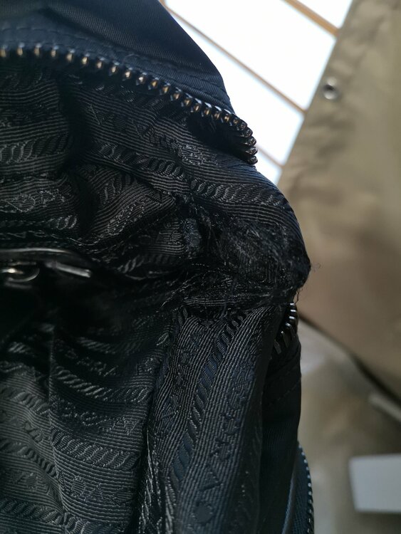 ビジネストートバッグ（ブランドバッグ）の商品画像 - 査定依頼日：2026年2月28日 - 最高査定価格：10,000円