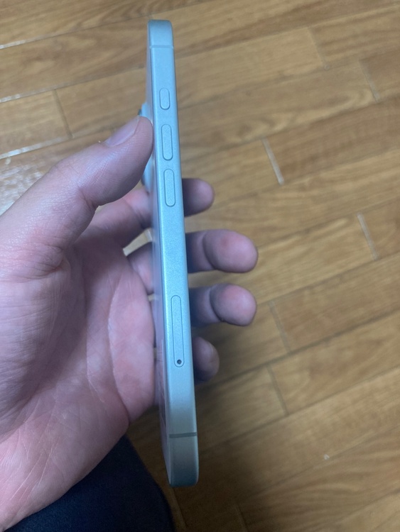 iPhone 16 128GB SIMフリー（スマホ）の商品画像 - 査定依頼日：2025年12月7日 - 最高査定価格：86,000円