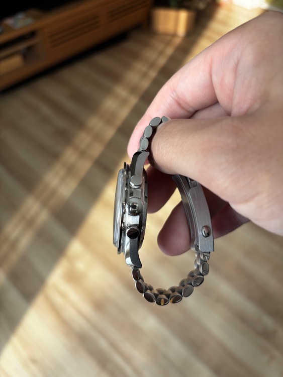 スピードマスタームーンウォッチ白文字盤（高級時計）の商品画像 - 査定依頼日：2025年12月28日 - 最高査定価格：1,150,000円