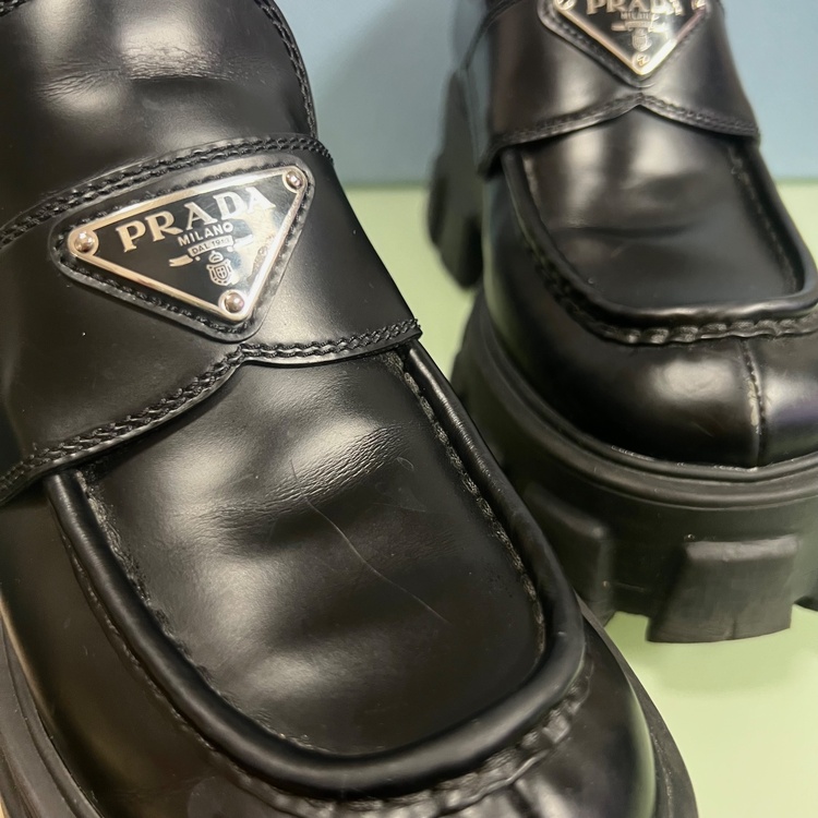 プラダ  （ブランドバッグ）の商品画像 - 査定依頼日：2025年12月15日 - 最高査定価格：55,000円