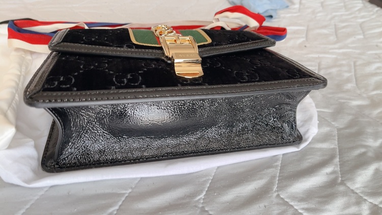 グッチ  （ブランドバッグ）の商品画像 - 査定依頼日：2025年8月15日 - 最高査定価格：80,000円