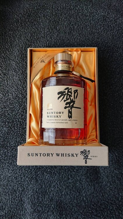 サントリー響（お酒）の商品画像 - 査定依頼日：2025年5月28日 - 最高査定価格：30,000円