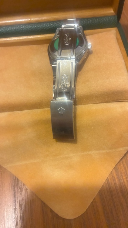 ロレックス パーペチュアルデイト Rolex Oyster Perpetual Ref.15200/カラー:ぴを（高級時計）の商品画像 - 査定依頼日：2025年12月20日 - 最高査定価格：750,000円