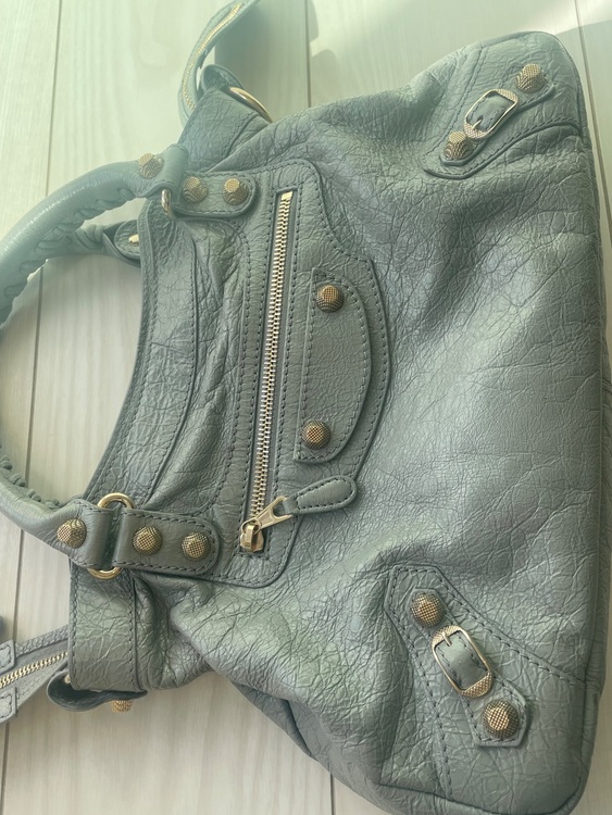 バレンシアガ  （ブランドバッグ）の商品画像 - 査定依頼日：2025年11月23日 - 最高査定価格：60,000円