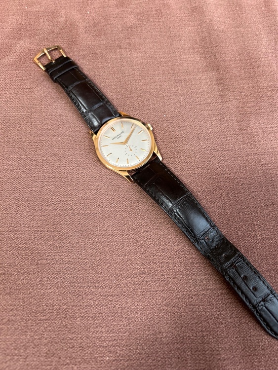 パテックフィリップ カラトラバ 5196R-001（高級時計）の商品画像 - 査定依頼日：2026年2月21日 - 最高査定価格：2,700,000円