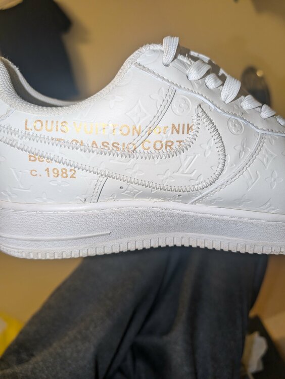 分からない（古着・ファッション）の商品画像 - 査定依頼日：2026年3月16日 - 最高査定価格：100,000円