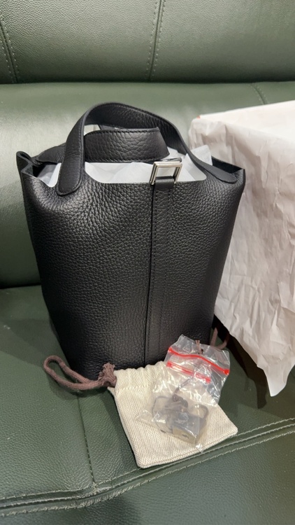 ピコタンPM（ブランドバッグ）の商品画像 - 査定依頼日：2026年2月26日 - 最高査定価格：670,000円