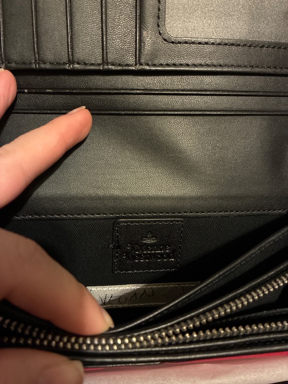 DERBY CLASSIC LONG WALLET PINK（ブランド財布・小物）の商品画像 - 査定依頼日：2025年12月7日 - 最高査定価格：100,000円