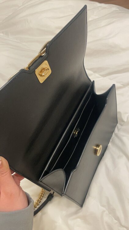 フェラガモ  （ブランドバッグ）の商品画像 - 査定依頼日：2025年3月14日 - 最高査定価格：15,000円