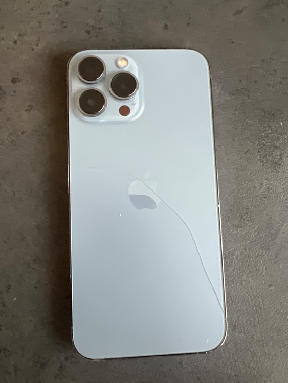 iPhone iPhone 13 Pro Max 128GB au（スマホ）の商品画像 - 査定依頼日：2026年5月31日 - 最高査定価格：100,000円