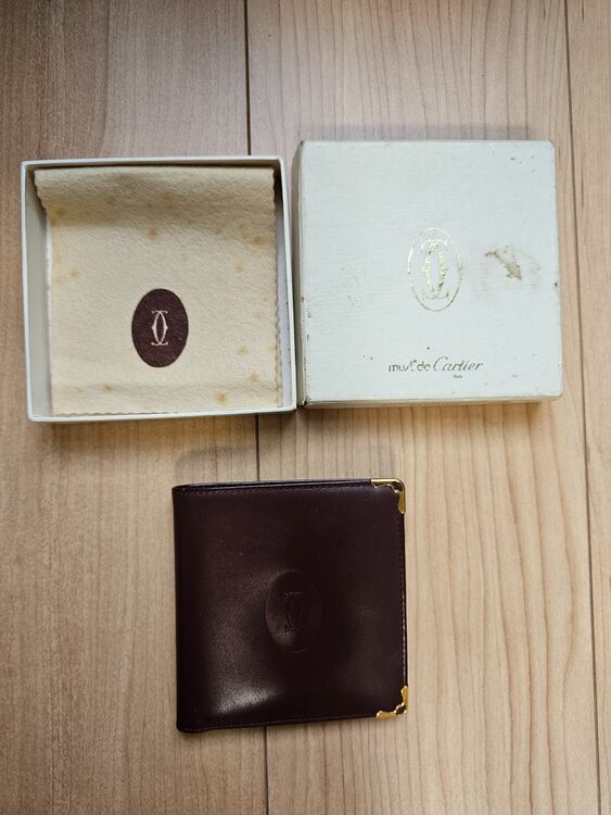 カルティエ　財布（ブランド財布・小物）の商品画像 - 査定依頼日：2025年9月30日 - 最高査定価格：4,000円