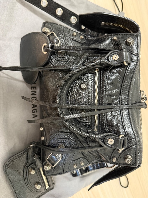 ネオカゴール（ブランドバッグ）の商品画像 - 査定依頼日：2025年8月29日 - 最高査定価格：150,000円