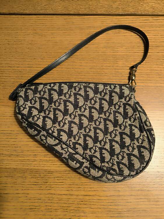 ディオール サドルバッグ（ブランドバッグ）の商品画像 - 査定依頼日：2024年12月29日 - 最高査定価格：45,000円