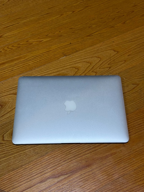 2017 MacBook Air（PC・タブレット）の商品画像 - 査定依頼日：2026年2月25日 - 最高査定価格：100,000円