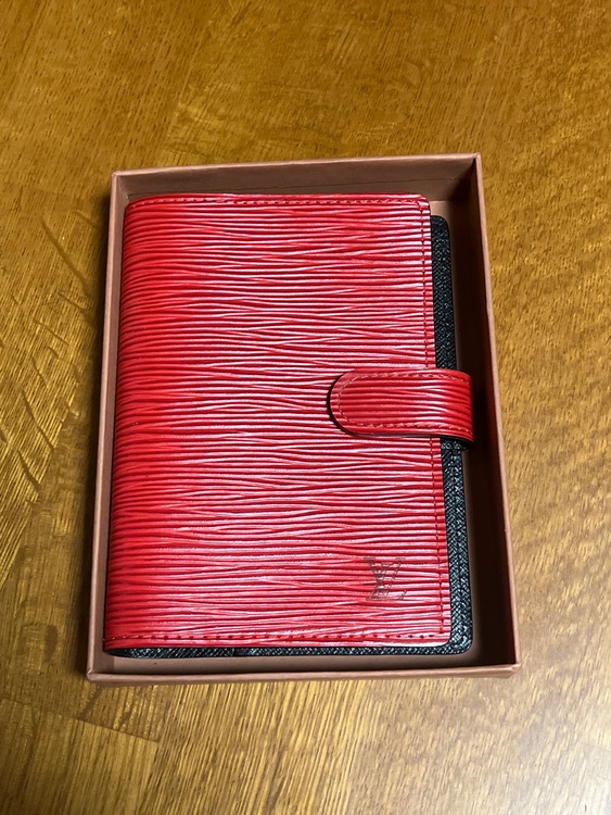 エピ 手帳カバー （ブランド財布・小物）の商品画像 - 査定依頼日：2025年10月12日 - 最高査定価格：10,000円