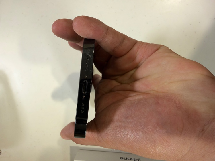 iPhone iPhone 14 Pro 256GB SIMフリー（スマホ）の商品画像 - 査定依頼日：2026年9月23日 - 最高査定価格：62,000円