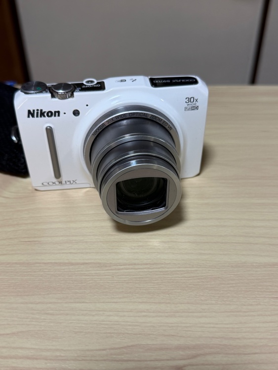 COOLPIX S9700（カメラ）の商品画像 - 査定依頼日：2026年3月24日 - 最高査定価格：30,000円