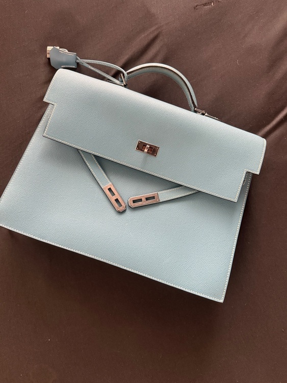 ケリーディペッシュ35cm?（ブランドバッグ）の商品画像 - 査定依頼日：2025年11月11日 - 最高査定価格：350,000円