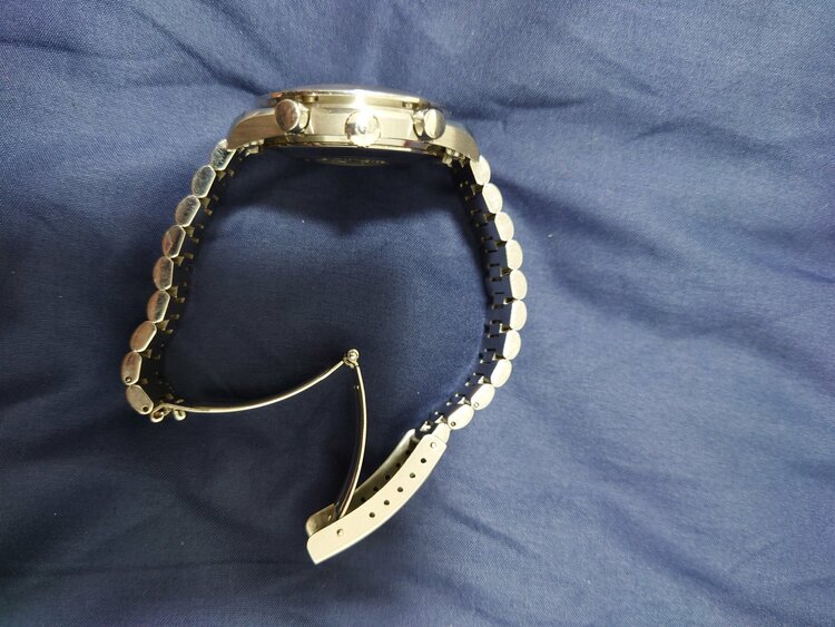 オメガ スピードマスター 3510.50（高級時計）の商品画像 - 査定依頼日：2025年12月20日 - 最高査定価格：300,000円