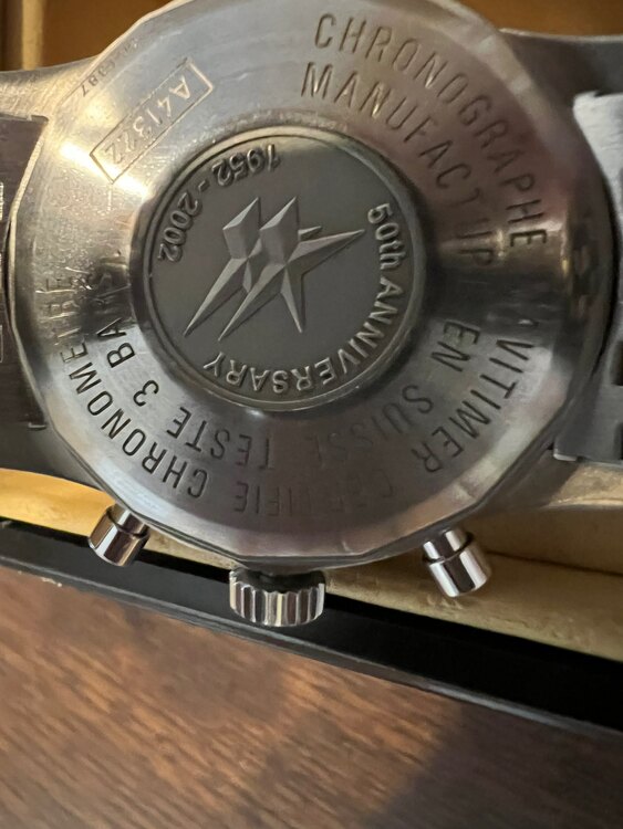 ブライトリング ナビタイマー A412E05Np（高級時計）の商品画像 - 査定依頼日：2025年5月31日 - 最高査定価格：485,000円