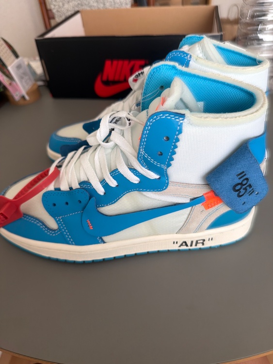 AIR JORDAN 1X OFF-WHITE NRG（古着・ファッション）の商品画像 - 査定依頼日：2026年9月6日 - 最高査定価格：120,000円