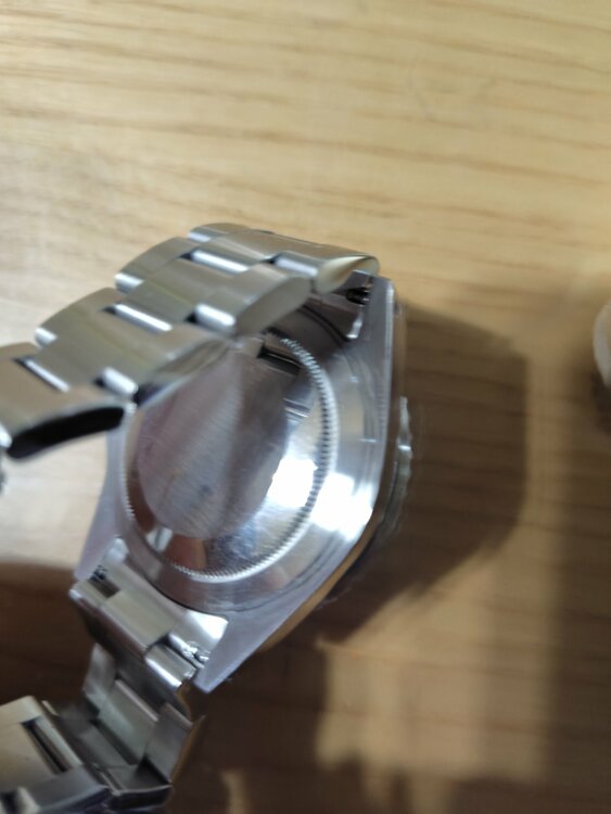 GMTマスター２（高級時計）の商品画像 - 査定依頼日：2026年1月18日 - 最高査定価格：2,100,000円