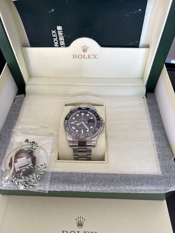 ロレックス GMTマスター 116710ＬＮ（高級時計）の商品画像 - 査定依頼日：2025年12月18日 - 最高査定価格：1,880,000円