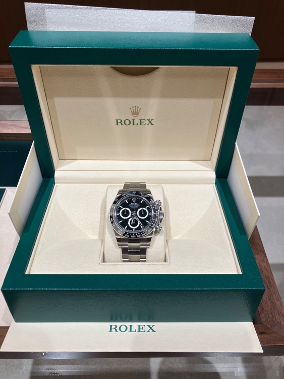 コスモグラフデイトナ　ダイヤル　ブラック（高級時計）の商品画像 - 査定依頼日：2026年3月30日 - 最高査定価格：5,000,000円