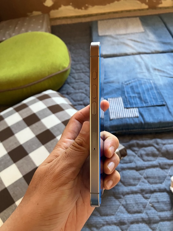 iPhone15pro（スマホ）の商品画像 - 査定依頼日：2026年9月14日 - 最高査定価格：94,000円