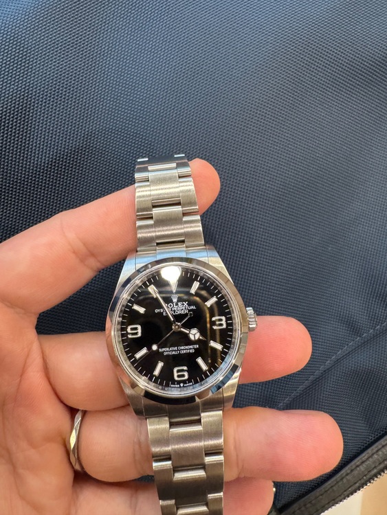 ロレックス エクスプローラー 12427（高級時計）の商品画像 - 査定依頼日：2025年11月6日 - 最高査定価格：1,380,000円