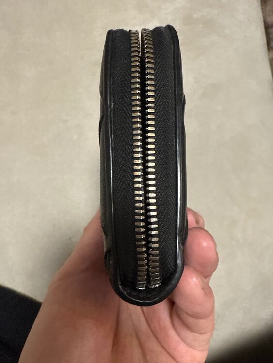 財布　P00872109A（ブランド財布・小物）の商品画像 - 査定依頼日：2025年3月31日 - 最高査定価格：30,000円