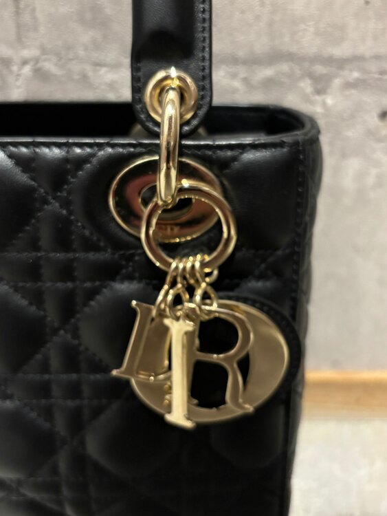 ディオール  （ブランドバッグ）の商品画像 - 査定依頼日：2025年6月1日 - 最高査定価格：380,000円