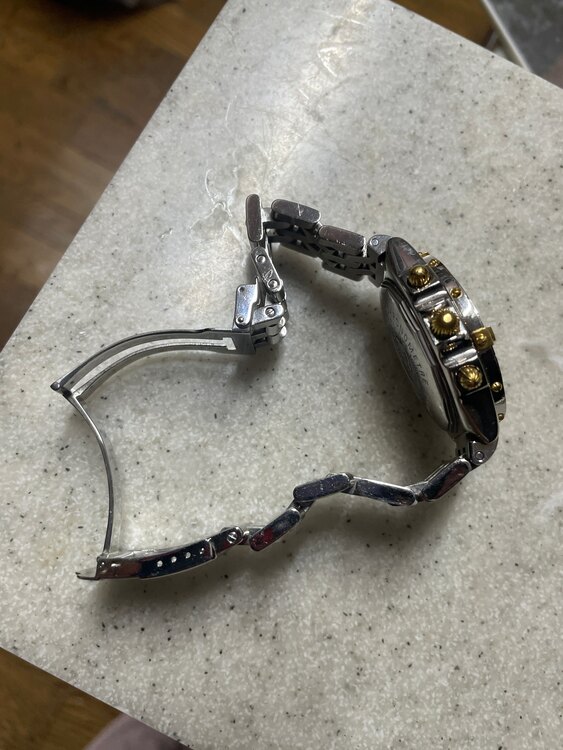 ブライトリング クロノマット B1335（高級時計）の商品画像 - 査定依頼日：2025年3月18日 - 最高査定価格：210,000円