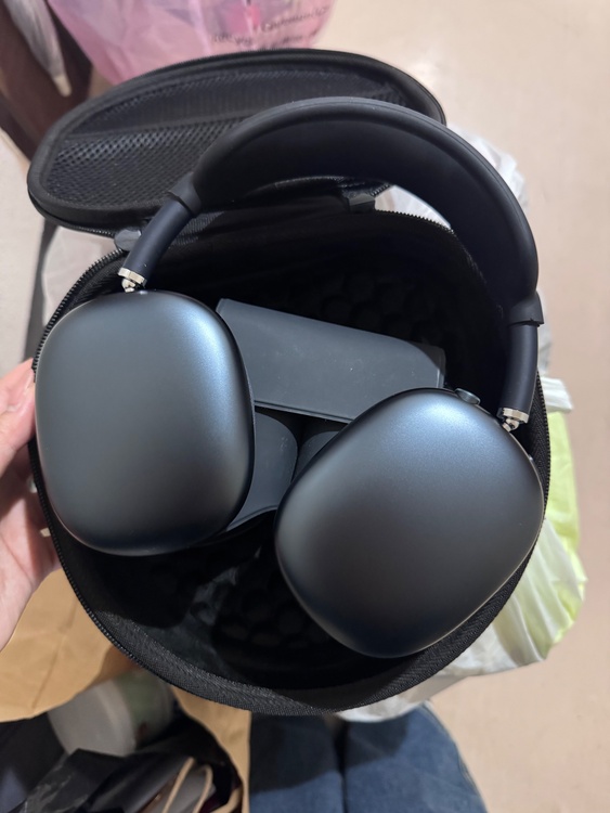 AirPods max（オーディオ・スピーカー）の商品画像 - 査定依頼日：2026年2月3日 - 最高査定価格：14,000円