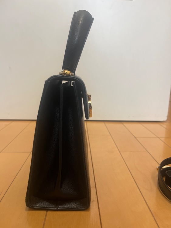 フェラガモ  （ブランドバッグ）の商品画像 - 査定依頼日：2025年11月6日 - 最高査定価格：35,000円