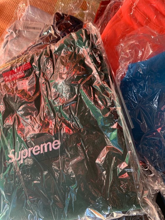 BOX LOGO CRENECK（古着・ファッション）の商品画像 - 査定依頼日：2026年1月9日 - 最高査定価格：32,000円