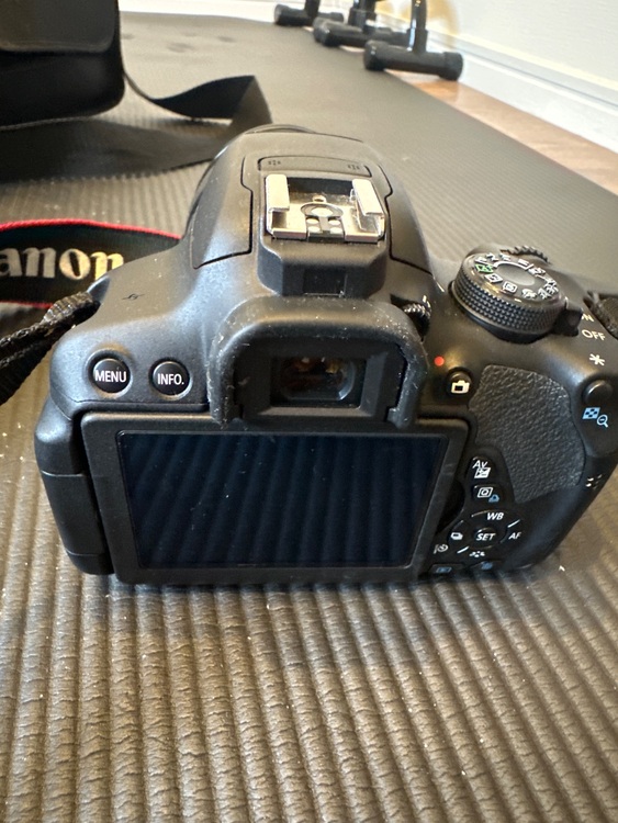 canon kiss X7i（カメラ）の商品画像 - 査定依頼日：2025年9月20日 - 最高査定価格：30,000円