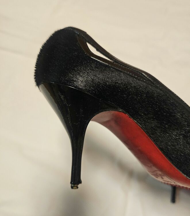 クリスチャンルブタン ハラコパンプス（古着・ファッション）の商品画像 - 査定依頼日：2025年11月22日 - 最高査定価格：100,000円