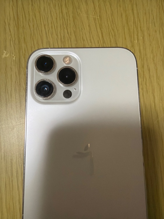 iPhone iPhone 12 Pro Max 256GB au（スマホ）の商品画像 - 査定依頼日：2026年9月25日 - 最高査定価格：25,000円