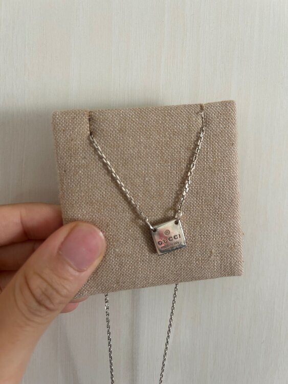 グッチ スクエアネックレス（金・貴金属）の商品画像 - 査定依頼日：2024年11月13日 - 最高査定価格：3,000円