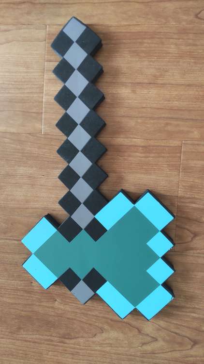 マインクラフト 斧（フィギュア・プラモデル）の商品画像 - 査定依頼日：2023年11月5日