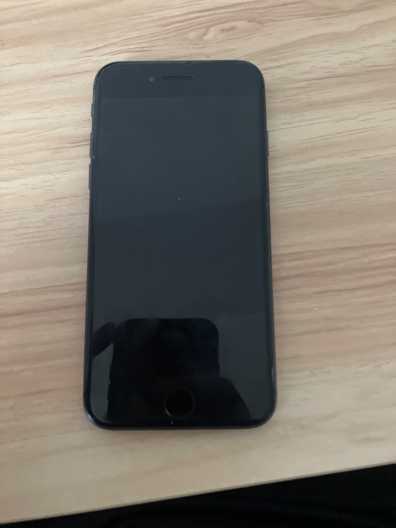 iPhone8 256GB docomo（スマホ）の商品画像 - 査定依頼日：2026年5月19日 - 最高査定価格：5,500円