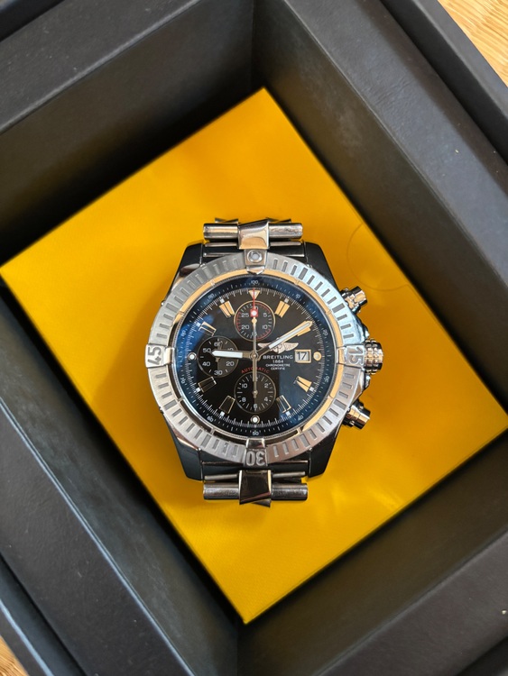 ブライトリング その他 ブスーパーアベンジャー A13370（高級時計）の商品画像 - 査定依頼日：2025年8月17日 - 最高査定価格：340,000円