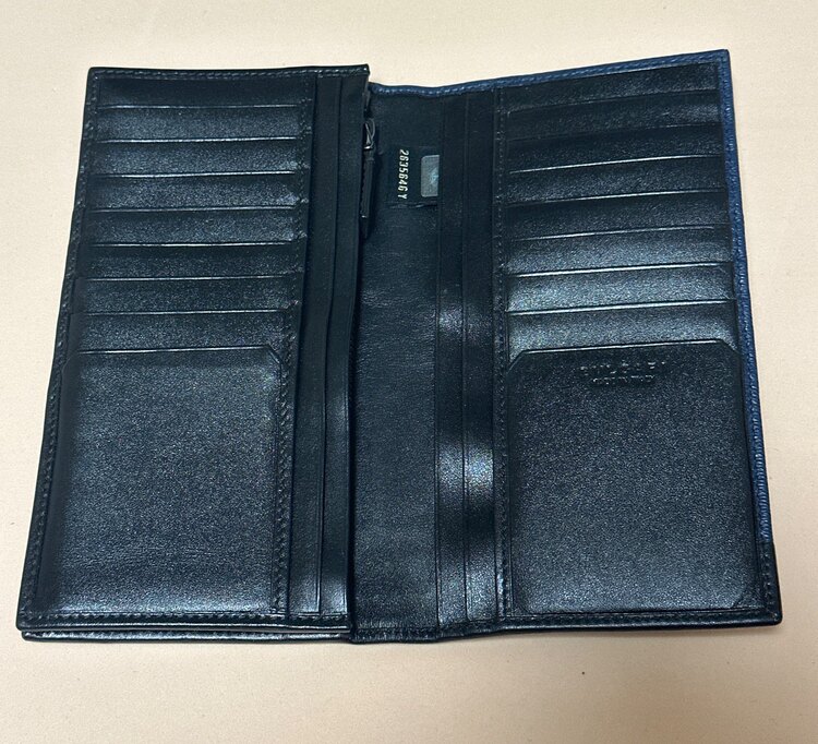 ブルガリ長財布（ブランド財布・小物）の商品画像 - 査定依頼日：2025年2月26日 - 最高査定価格：3,000円