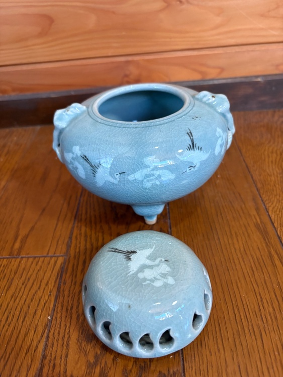 高麗青磁の香炉（美術品・骨董品）の商品画像 - 査定依頼日：2026年7月14日 - 最高査定価格：1,000円