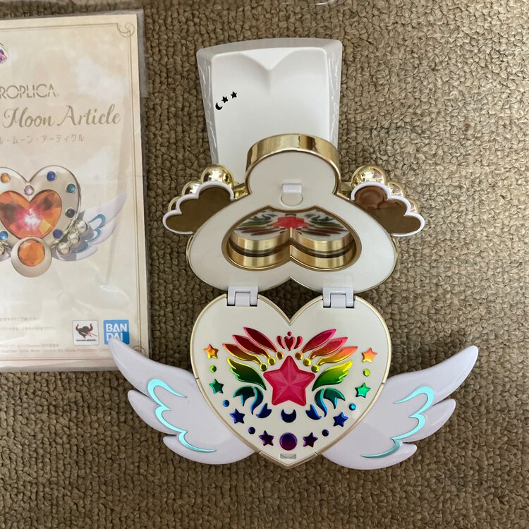 セーラームーン エターナル・ムーン・アーティクル PROPLICA（その他のおもちゃ）の商品画像 - 査定依頼日：2025年5月24日 - 最高査定価格：3,200円