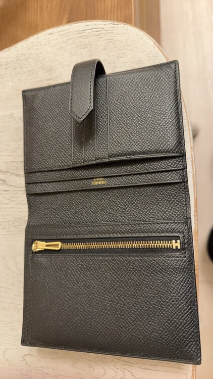 べアンコンパクト（ブランド財布・小物）の商品画像 - 査定依頼日：2025年2月3日 - 最高査定価格：10,000円