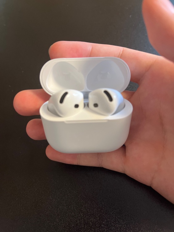 AirPods4（オーディオ・スピーカー）の商品画像 - 査定依頼日：2026年7月7日 - 最高査定価格：6,000円