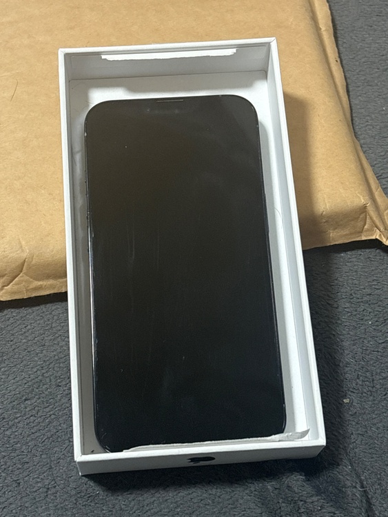 iPhone 13 Pro 256GB au（スマホ）の商品画像 - 査定依頼日：2026年3月10日 - 最高査定価格：31,000円